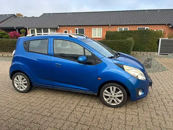 Chevrolet Spark 2011 photo 4
