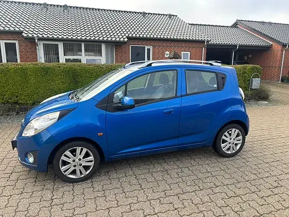 Chevrolet Spark 2011 photo 2