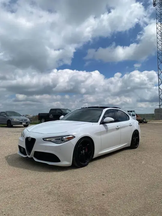 Alfa Romeo Giulia 2017 photo 3