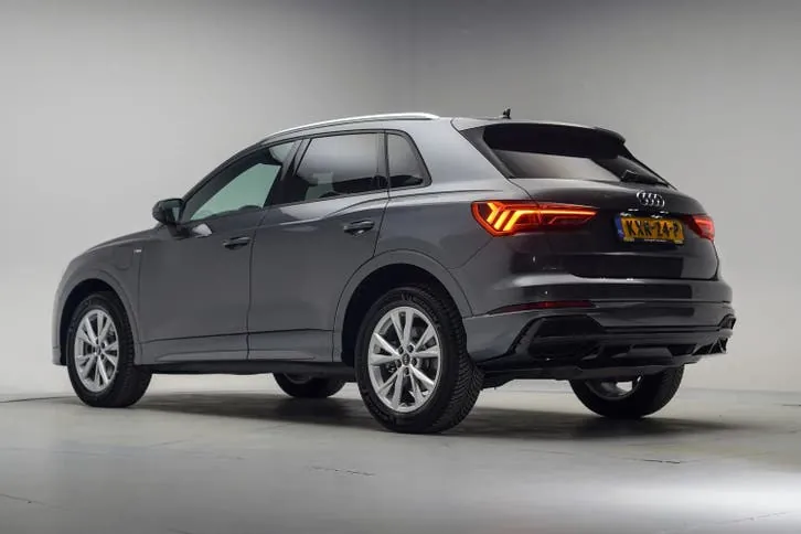 Audi Q3 2021 photo 3