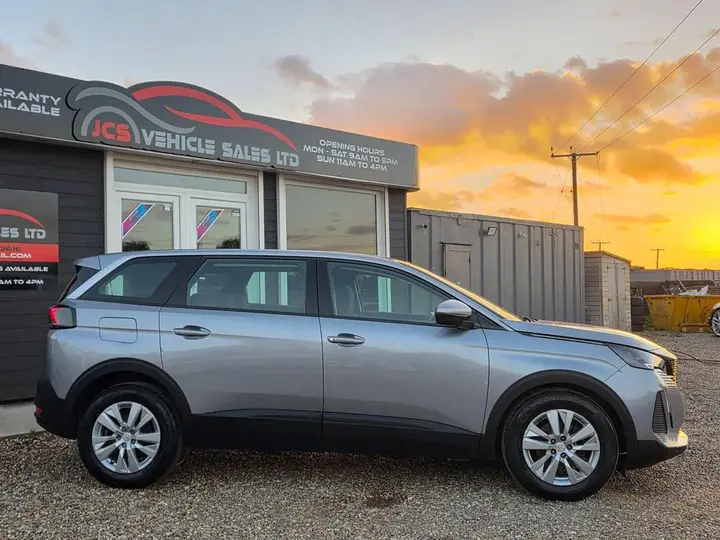 Peugeot 5008 2020 photo 3