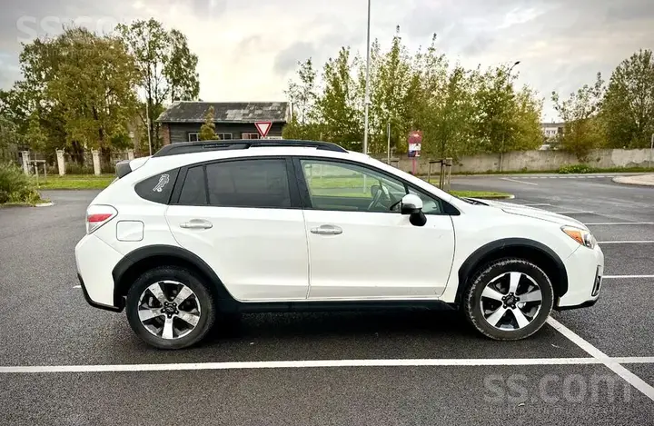 Subaru Xv 2016 photo 4