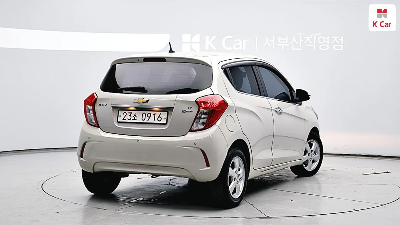 Chevrolet Next Spark 2016 photo 2