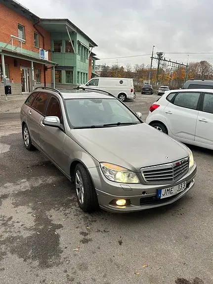 Mercedes-Benz C180