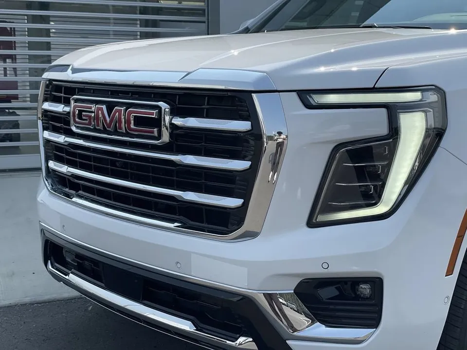 GMC Yukon Xl 2026 photo 3
