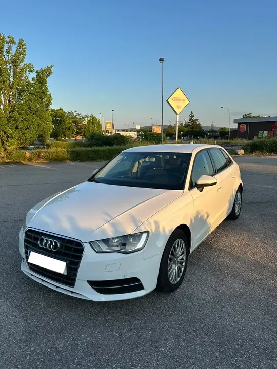 Audi A3 Sportback 2015 photo 3