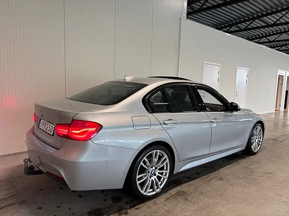 BMW 330I 2018 photo 3