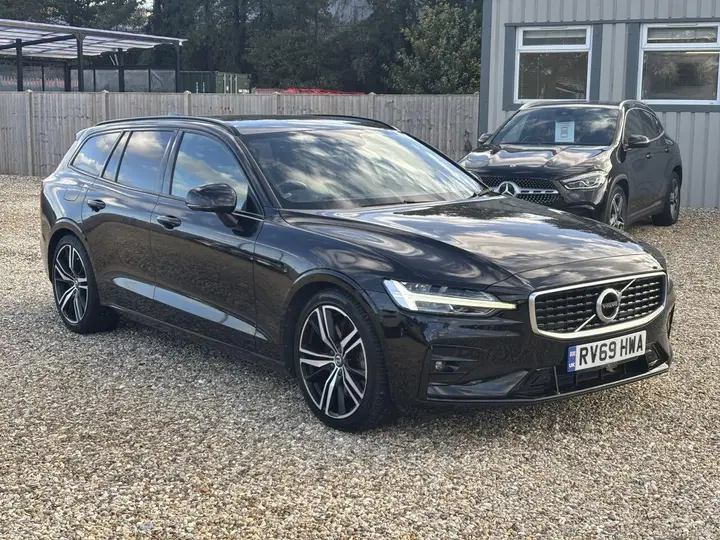 Volvo V60 2019 photo 2