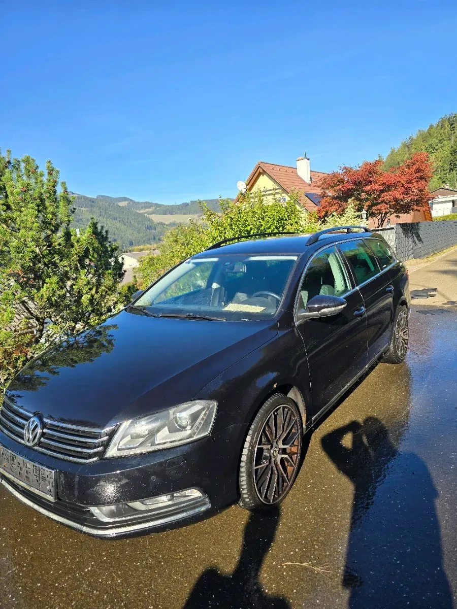 Volkswagen Passat 2012 photo 2
