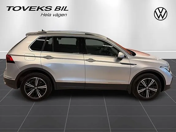 Volkswagen Tiguan 2022 photo 2