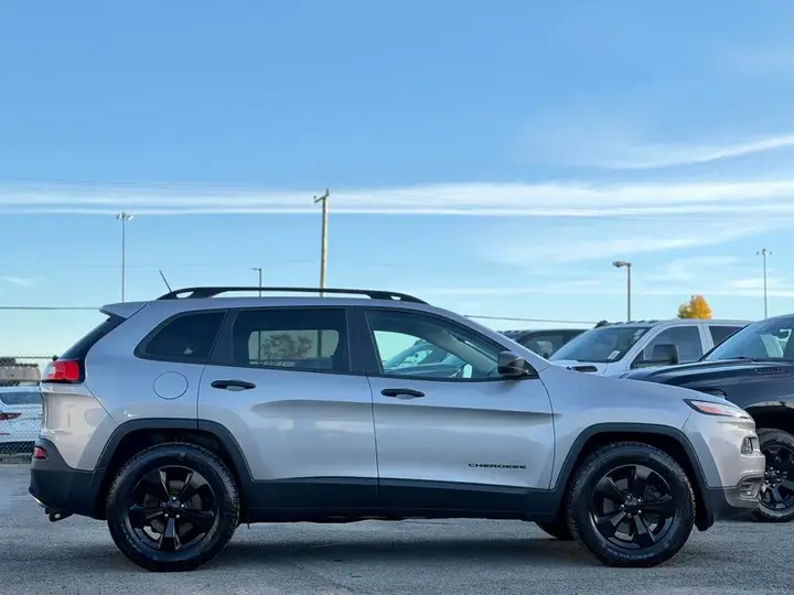 Jeep Cherokee 2016 photo 4