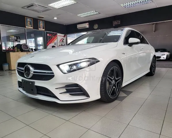 Mercedes-Benz Me Infotainment System