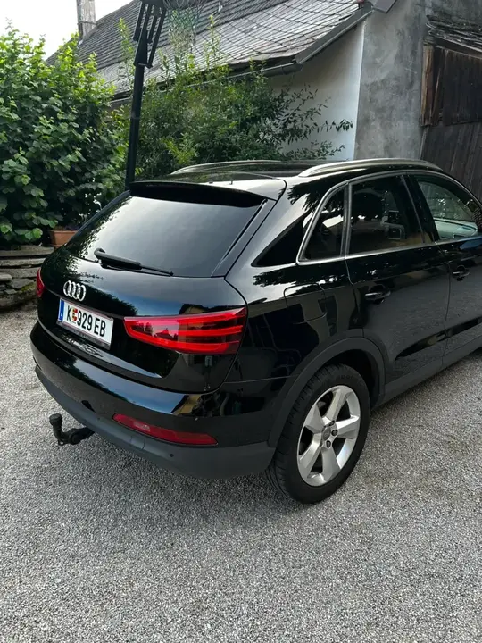 Audi Q3 2012 photo 3