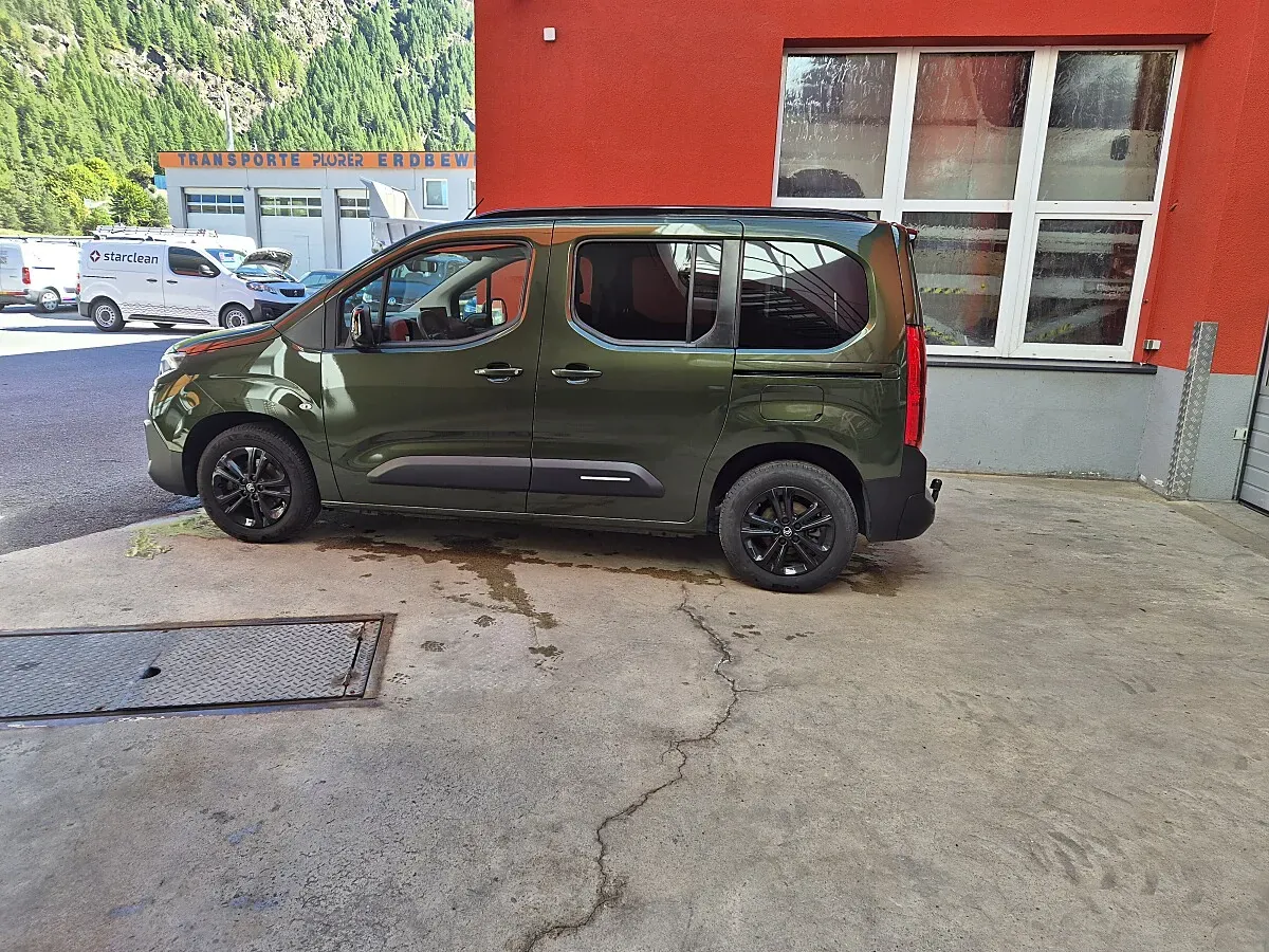 Citroen Berlingo 2024 photo 3