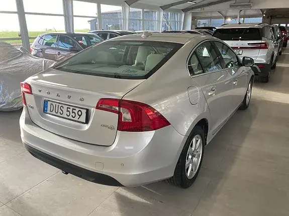 Volvo S60 2012 photo 3