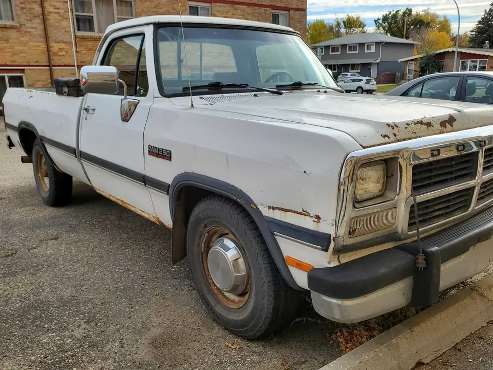 Dodge D250
