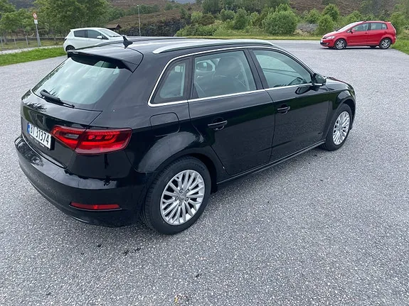 Audi A3 2016 photo 5