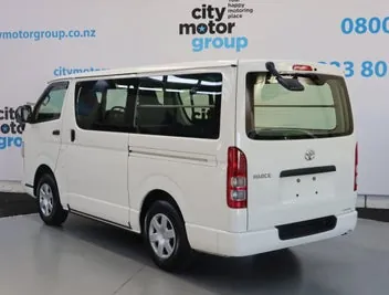 Toyota Hiace 2020 photo 3