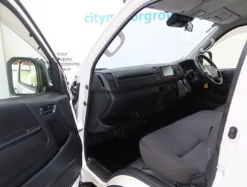 Toyota Hiace 2020 photo 5