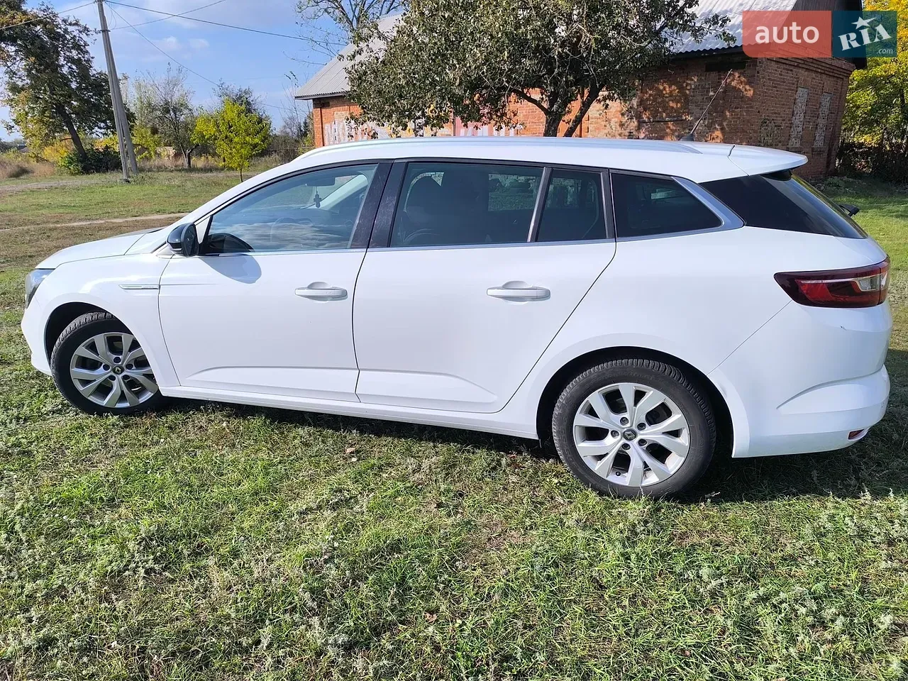 Renault Megane 2019 photo 4