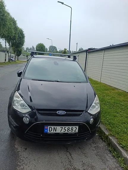 Ford S-Max 2011 photo 4