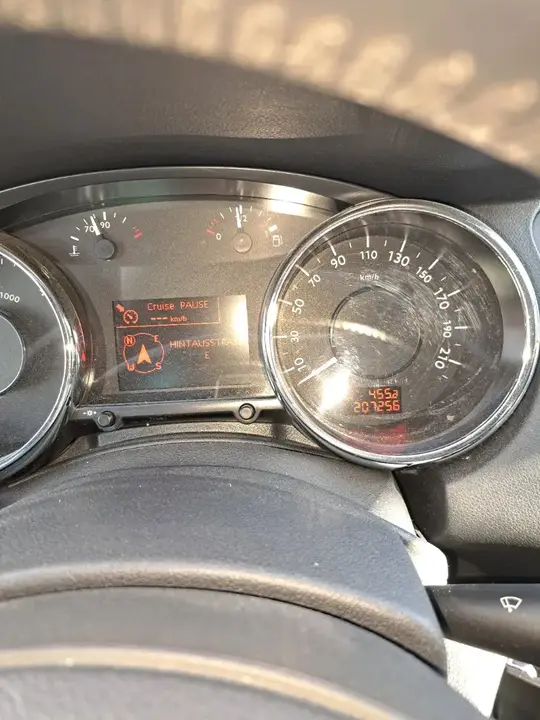 Peugeot 5008 2011 photo 3