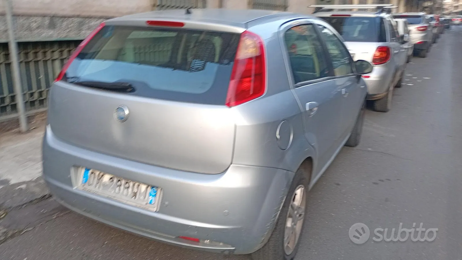 Fiat Grande Punto 2009 photo 2