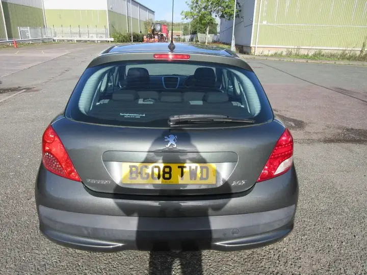 Peugeot 207 2008 photo 5