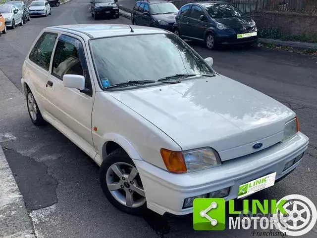 Ford Fiesta 1993 photo 5