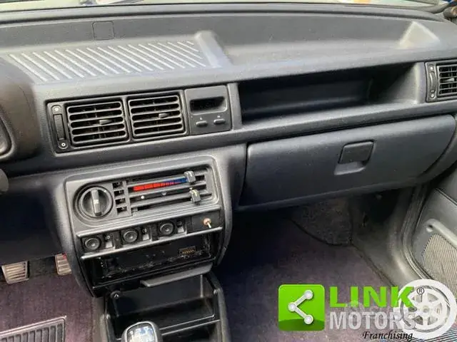 Ford Fiesta 1993 photo 4