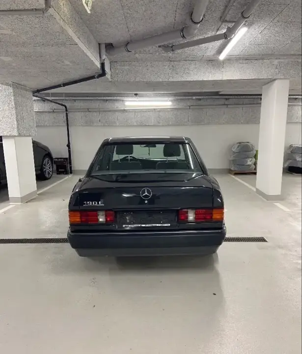 Mercedes-Benz 190 1989 photo 3