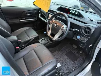 Toyota Aqua 2014 photo 4
