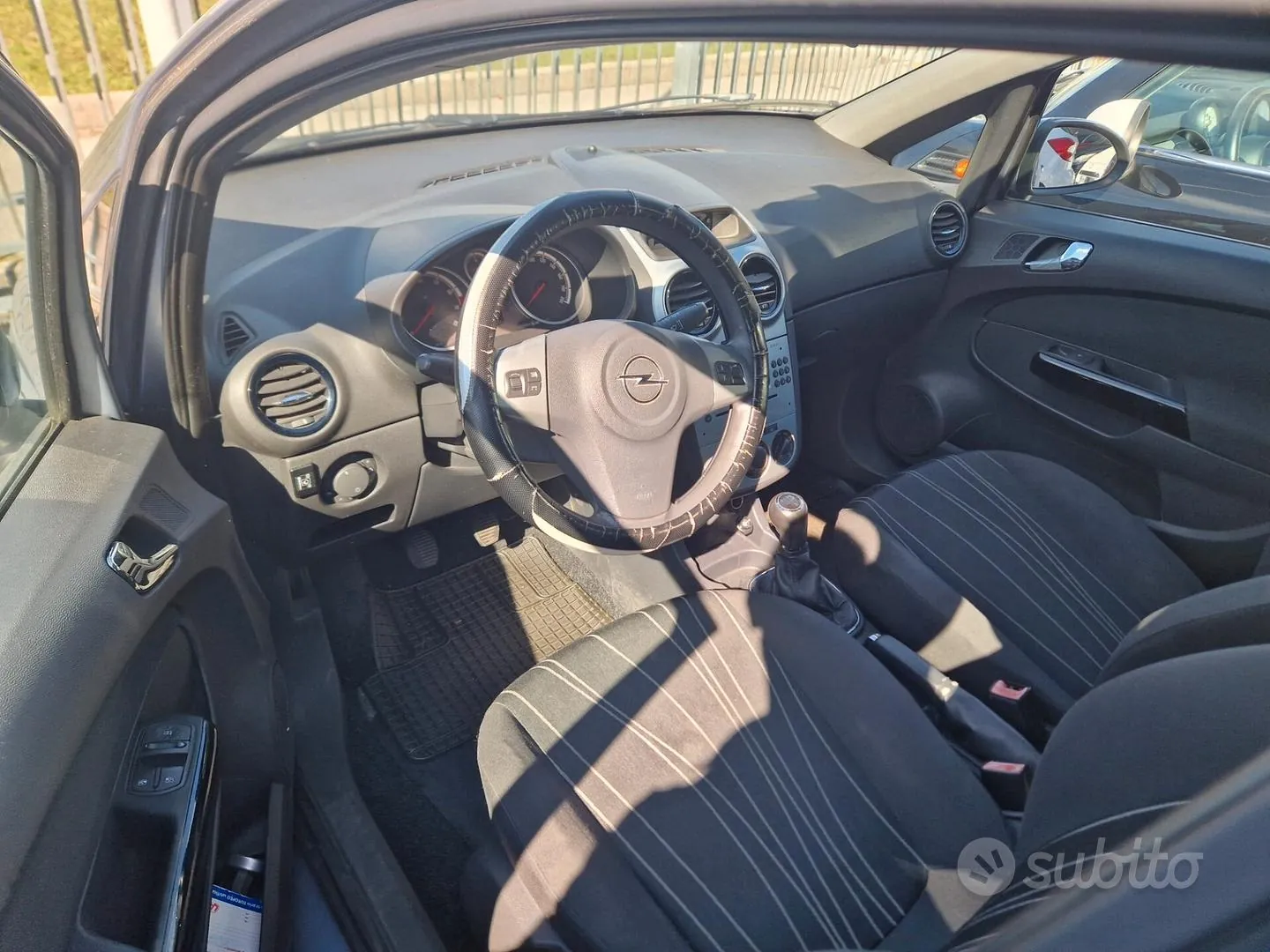 Opel Corsa 2010 photo 5