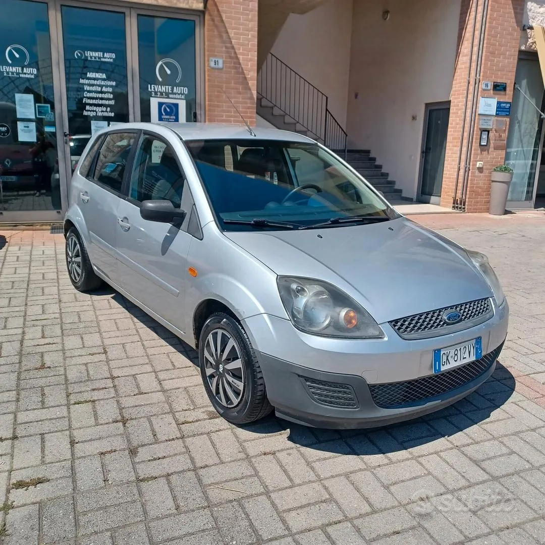 Ford Fiesta 2007 photo 4