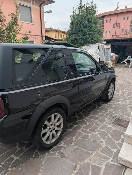 Land Rover Freelander 2005 photo 3