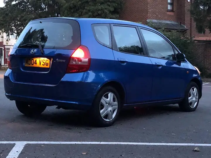 Honda Jazz 2004 photo 2