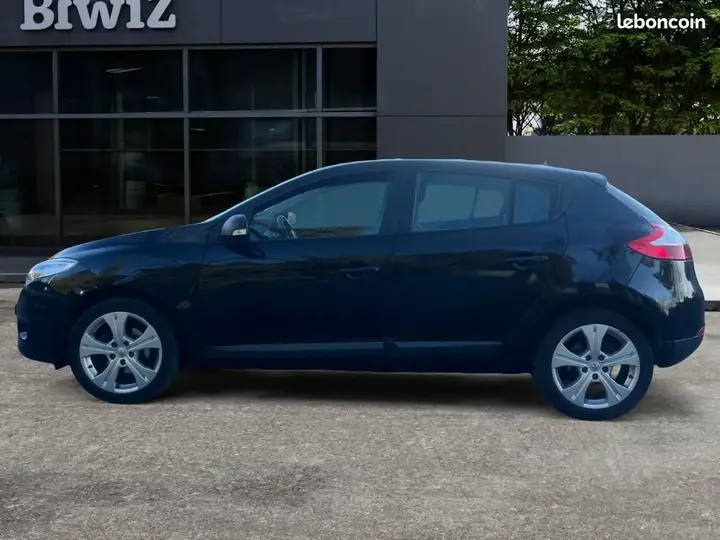 Renault Megane 2012 photo 2