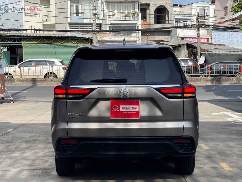 Toyota Innova 2024 photo 4