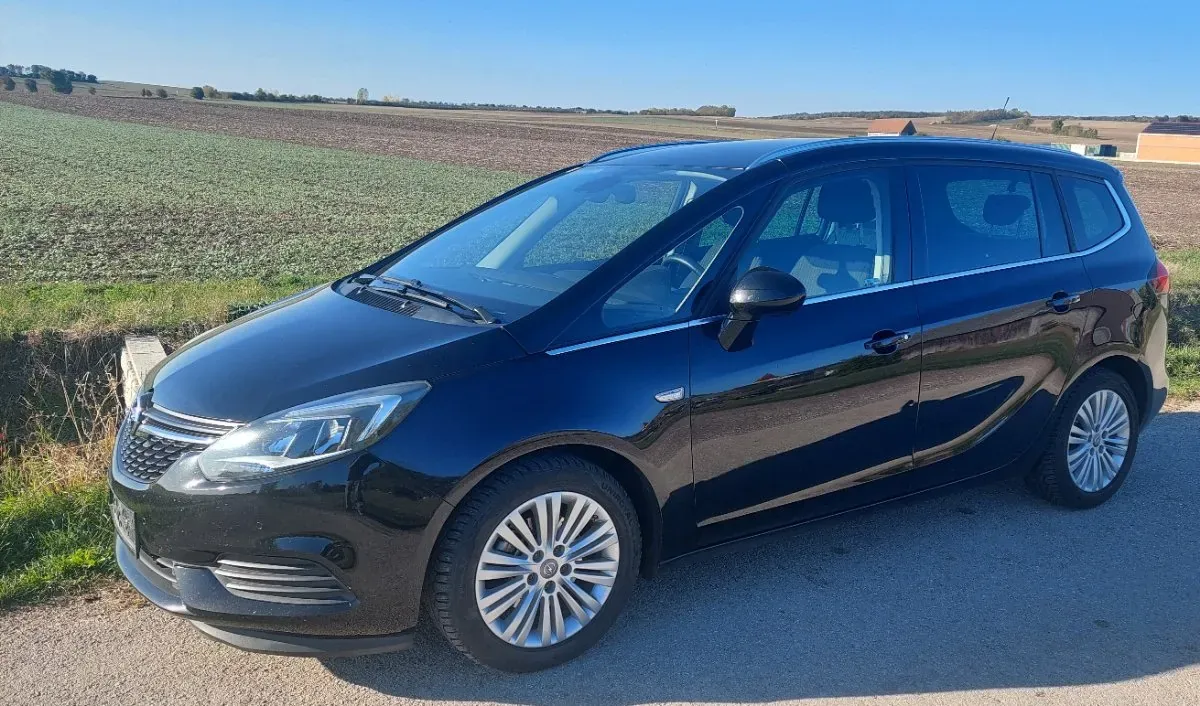 Opel Zafira 2018 photo 2