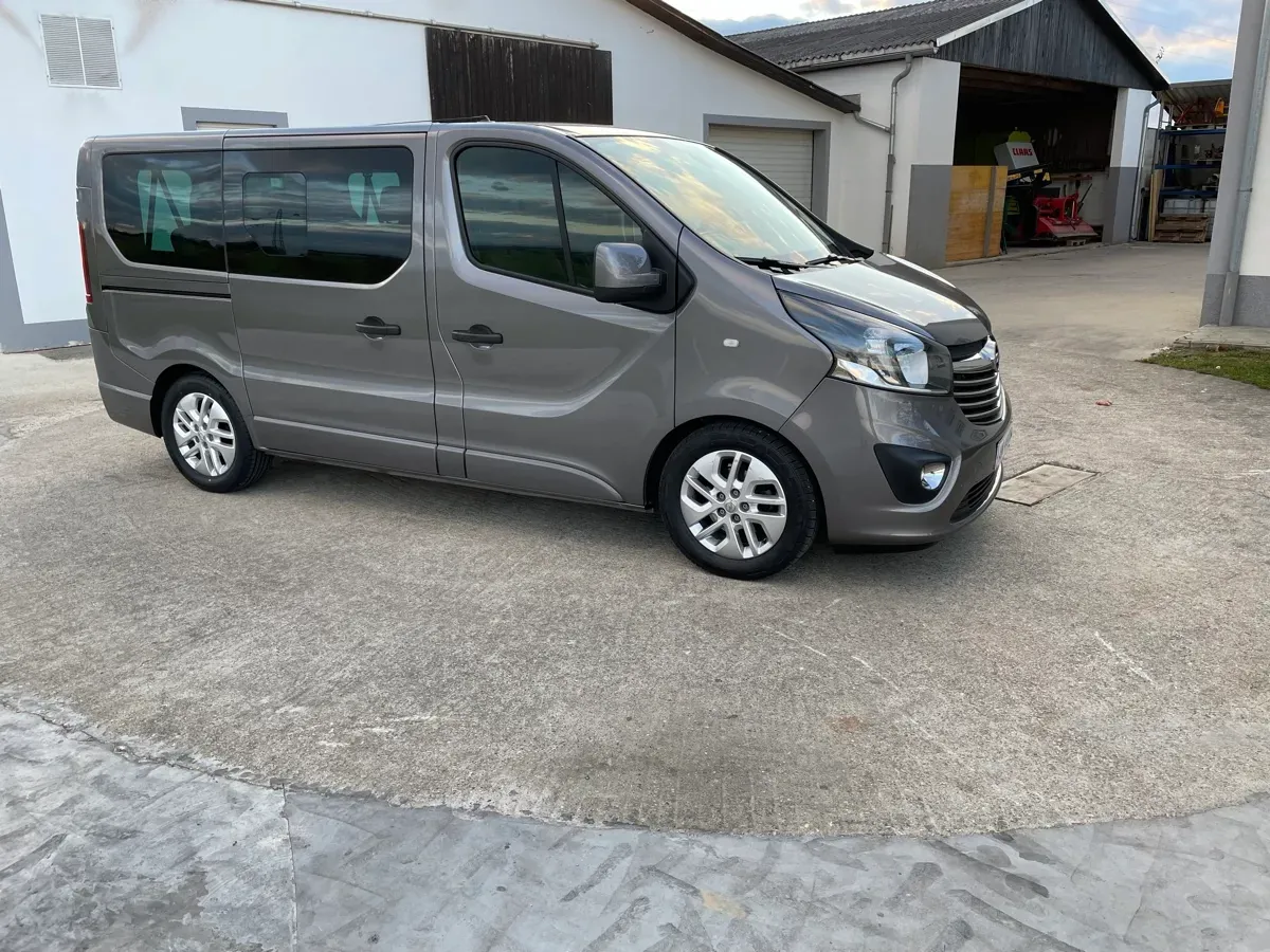 Opel Vivaro 2017 photo 3