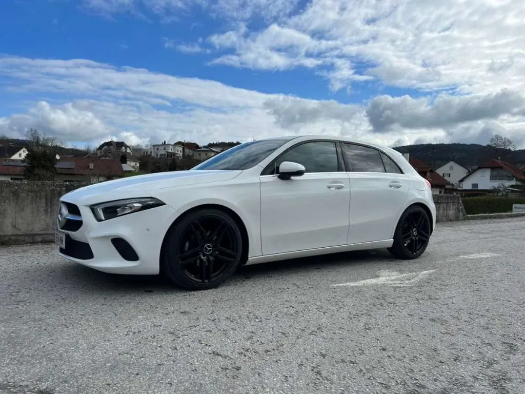 Mercedes-Benz Aklasse 2019 photo 2