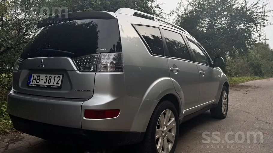 Mitsubishi Outlander 2008 photo 2