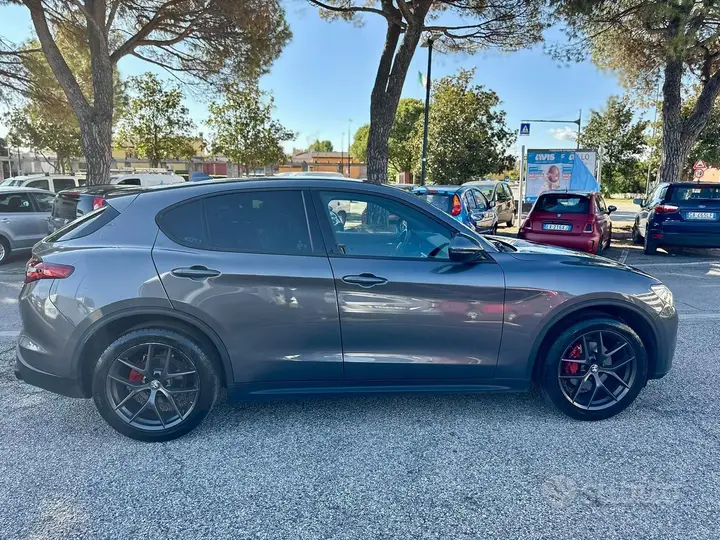 Alfa Romeo Stelvio 2022 photo 5