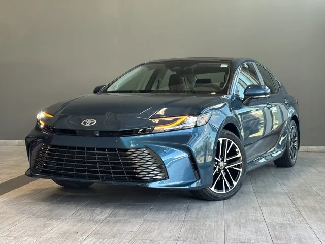 Toyota Camry 2026 photo 2
