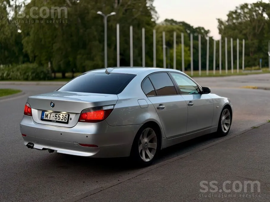BMW 530 2003 photo 4