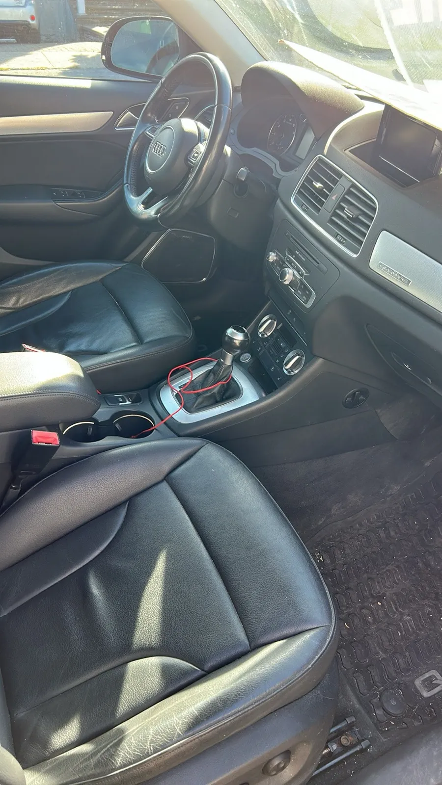 Audi Q3 2015 photo 5