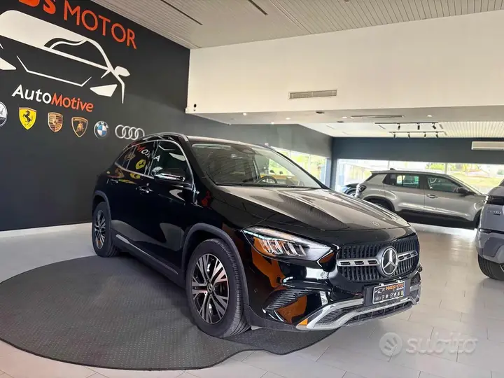 Mercedes-Benz Gla 2023 photo 3