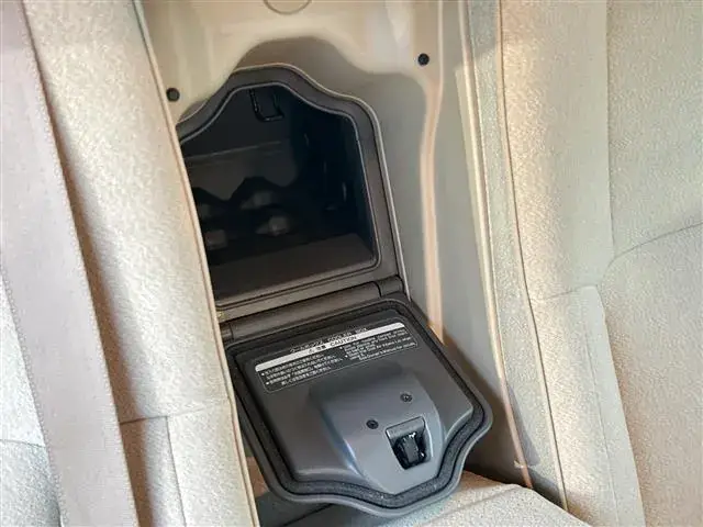 Toyota Crown 2005 photo 5