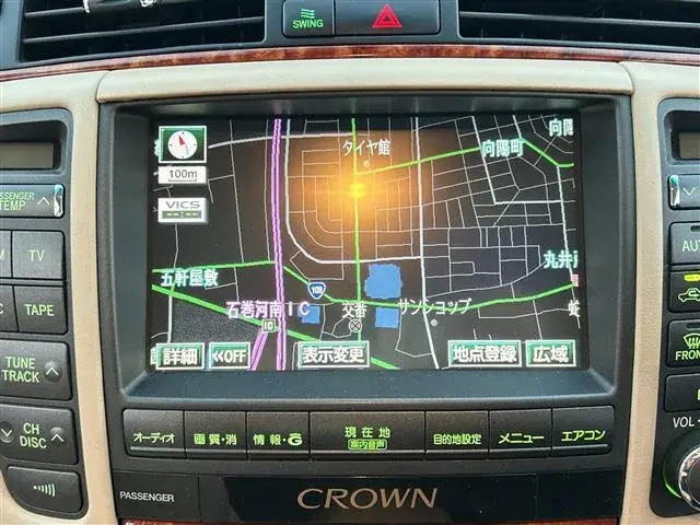 Toyota Crown 2005 photo 2