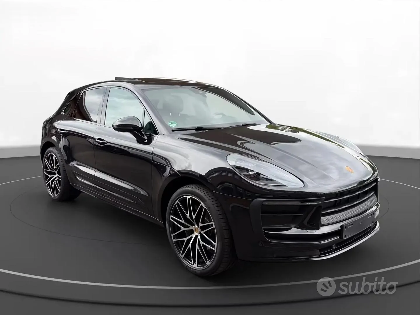 Porsche Macan 2023 photo 2